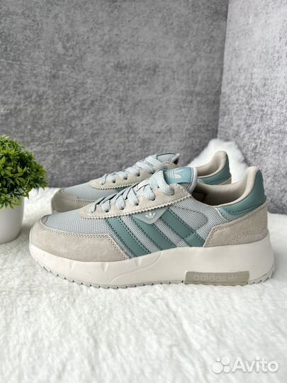 Кроссовки Adidas