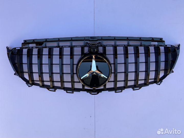 Решетка радиатора GT на Mercedes Benz 213