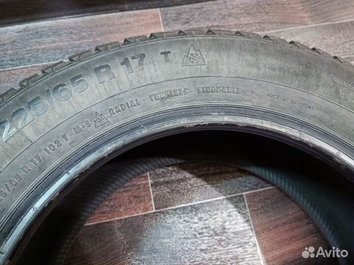 Continental ContiIceContact 4x4 225/65 R17 102T