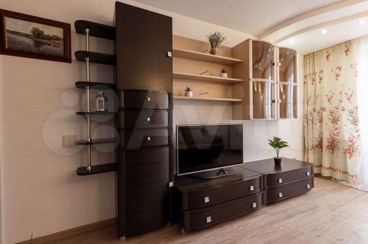 2-к. квартира, 55 м², 9/10 эт.