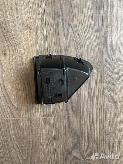 Пепельница задняя левая Mercedes W211