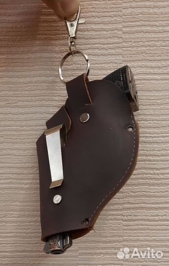 Зажигалка пистолет, в кобуре