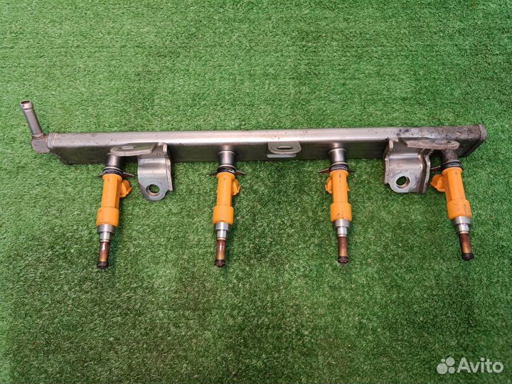 Топливная рампа с форсунками Suzuki SX4 1.6
