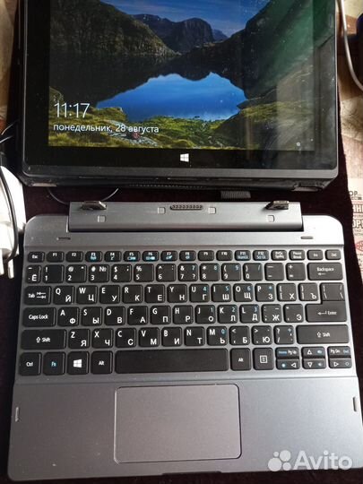 Планшет ноутбук 2 в 1 Аcer aspire one 10