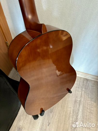 Гитара yamaha c40 оригинал как новая с чехлом