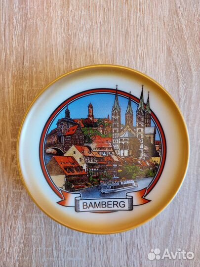 Сувенирные тарелки из разных стран