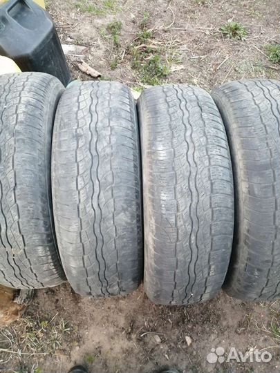 Bridgestone Dueler H/T 687 225/70 R16