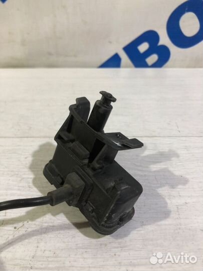 Активатор лючка бензобака volkswagen polo 5 рест 1