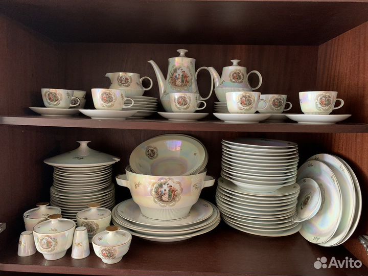 Столовый,чайный и кофейный сервизы ГДР (Кольдиц)