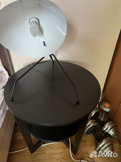 Журнальный столик со светильником