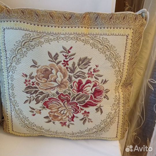 Подушка гобеленовая (думочка для дивана)