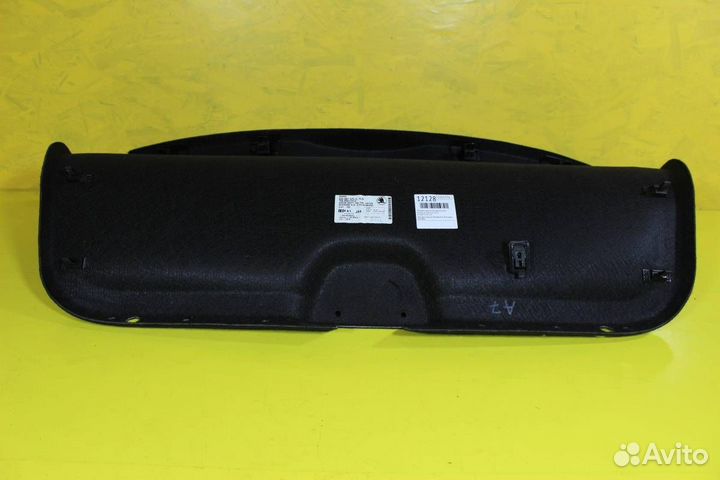 Обшивка крышки багажника задняя Skoda Octavia A7