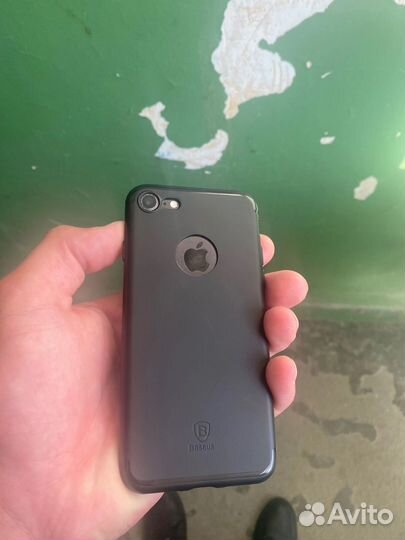 Телефон iPhone 7