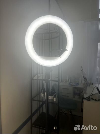 Кольцевая лампа со штативом