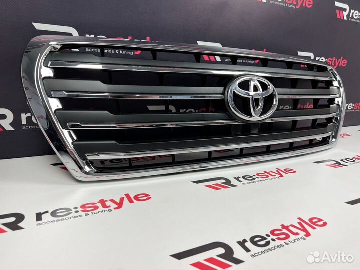 Решетка радиатора Toyota Land Cruiser 200 2м T2306