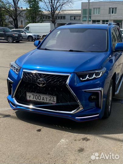 Обвес Тойота Хайлендер 10-13год.Стиль Lexus