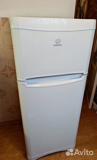 Холодильник бу Indesit NTA 14R
