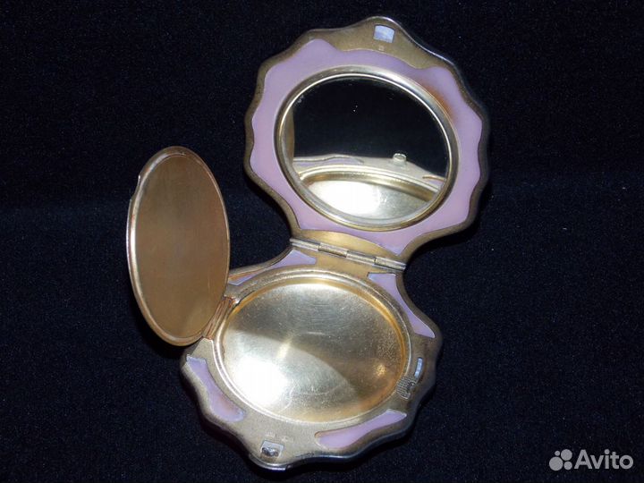 Серебренная пудреница