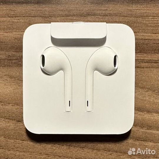 Наушники Apple EarPods (Lightning)