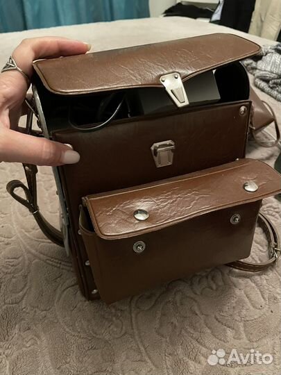 Фотовспышка СССР в кожаной сумке