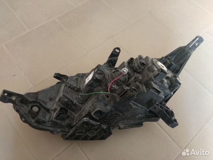 Nissan Qashqai J11 фара правая оригинал