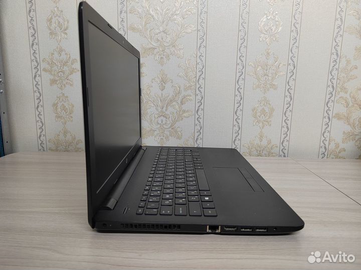 Ноутбук HP / SSD/ Windows 10