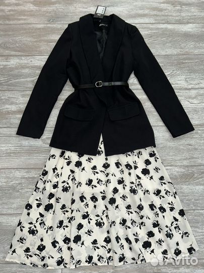 Новый женский костюм 42 размер