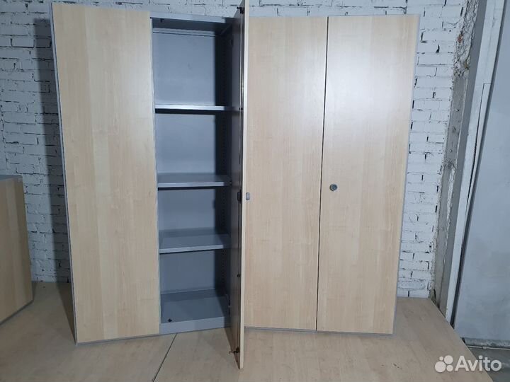 Шкаф металический