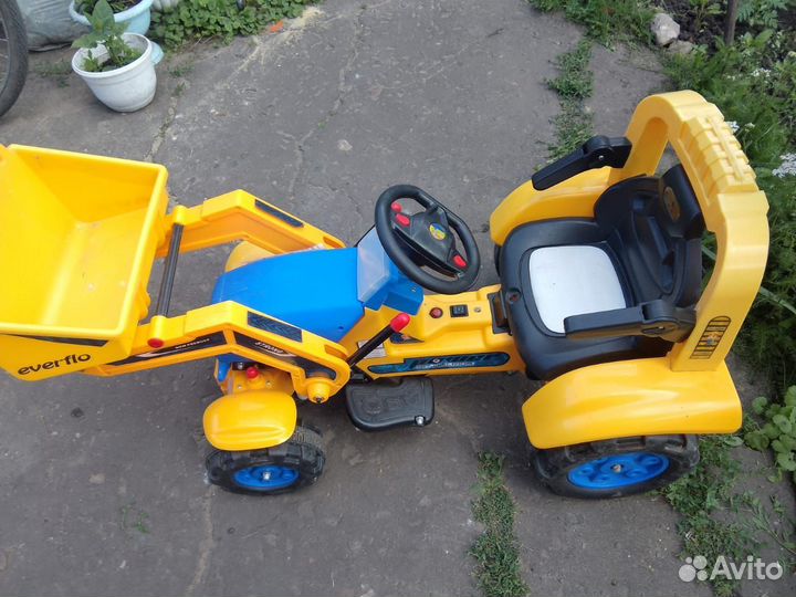Детский электро трактор