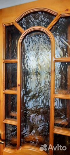 Межкомнатные двери 2 шт. б/у деревянные со стеклом