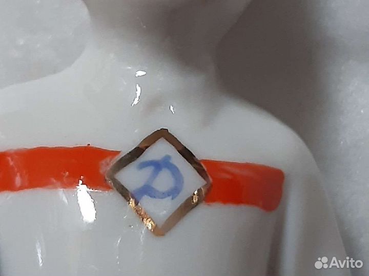 Статуэтка - Футболист 