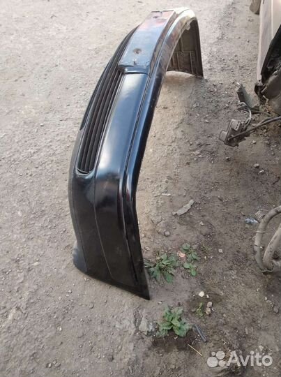 Бампер на Ауди 100 с4 45 кузов