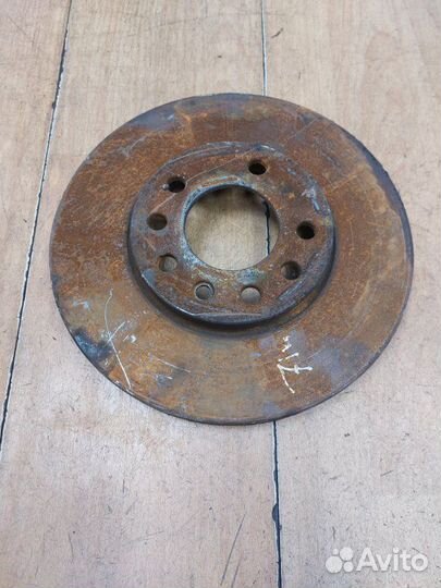 Тормозной диск передний правый Opel Zafira A Z18XE