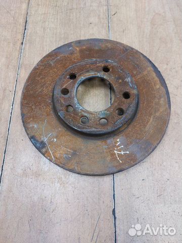 Тормозной диск передний правый Opel Zafira A Z18XE
