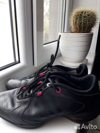 Кроссовки 36 размер