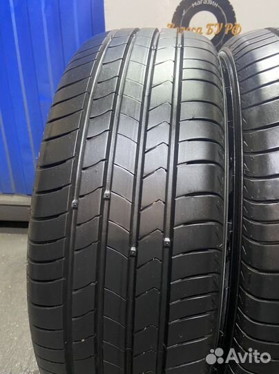 Kumho Ecsta HS51 215/60 R17 96H