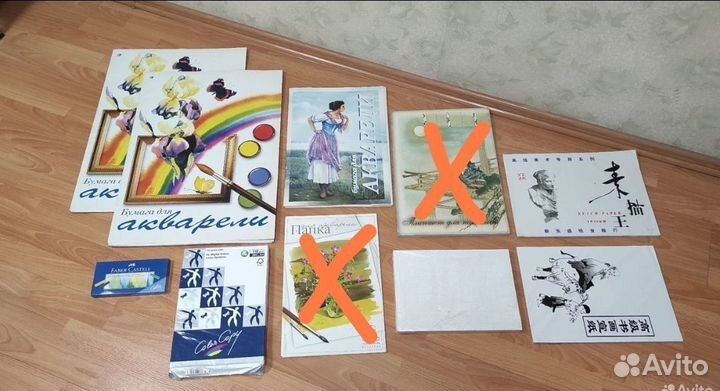 Разная новая бумага и канцтовары