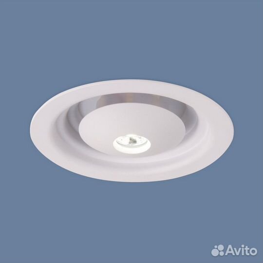 Светильник встраиваемый металлический и акриловый