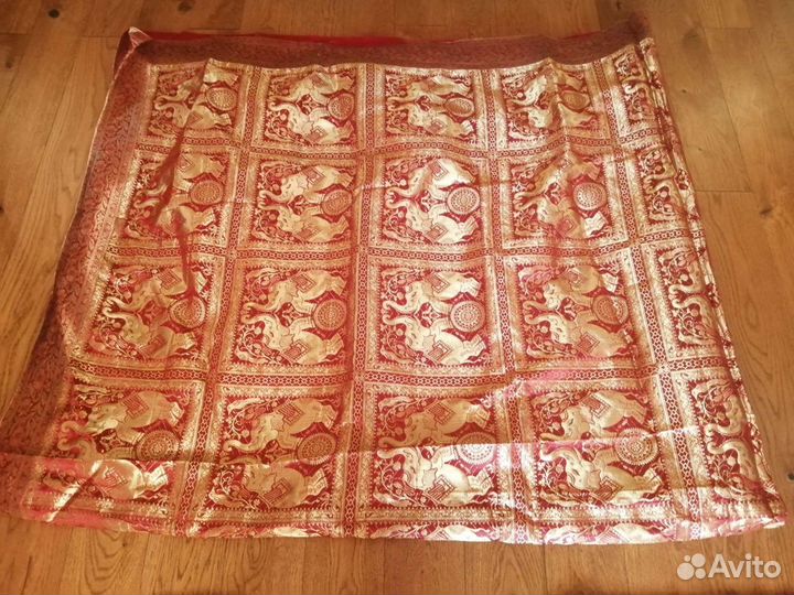 Покрывало и подушки