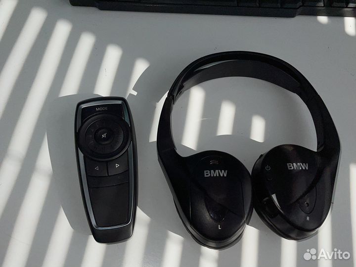 Наушники с пультом мониторов BMW 7 F02