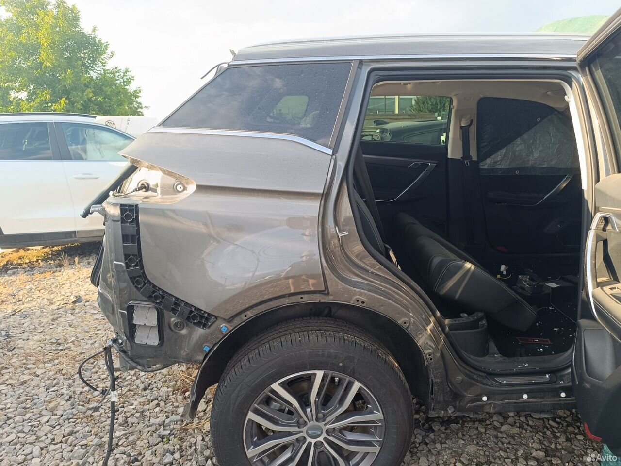 Крыло заднее правое четверть Geely Atlas pro