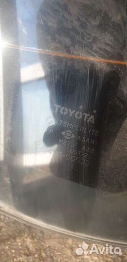 Заднее стекло Toyota corolla