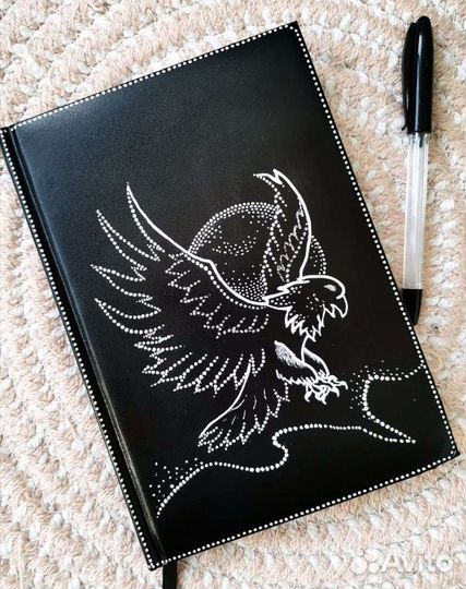 Роспись ежедневников, обложек на док-ты, бокалов