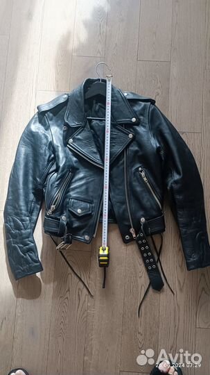 Женская куртка косуха