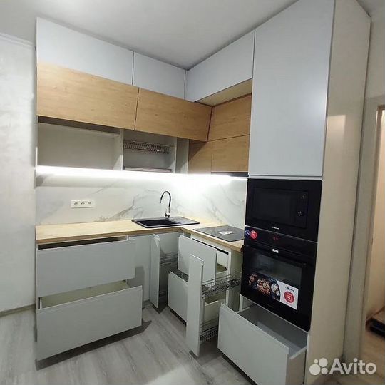 Кухонный гарнитур. Цена за всю кухню