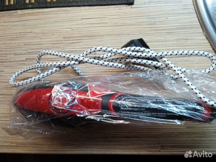 Утюг с отпаривателем