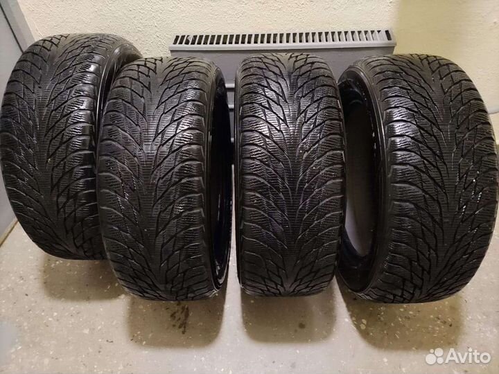 Nokian Tyres Hakkapeliitta R2 235/55 R17 103R