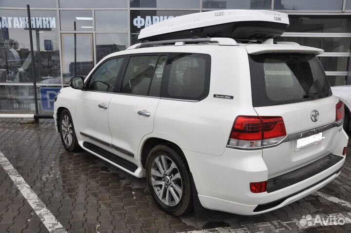 Бокс на крышу автомобиля