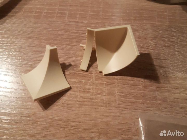 Уголки для плинтуса на столешницу