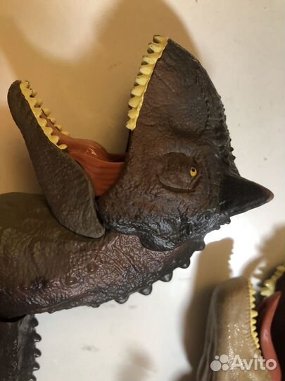 Игрушка динозавры Jurassic world цена за 2